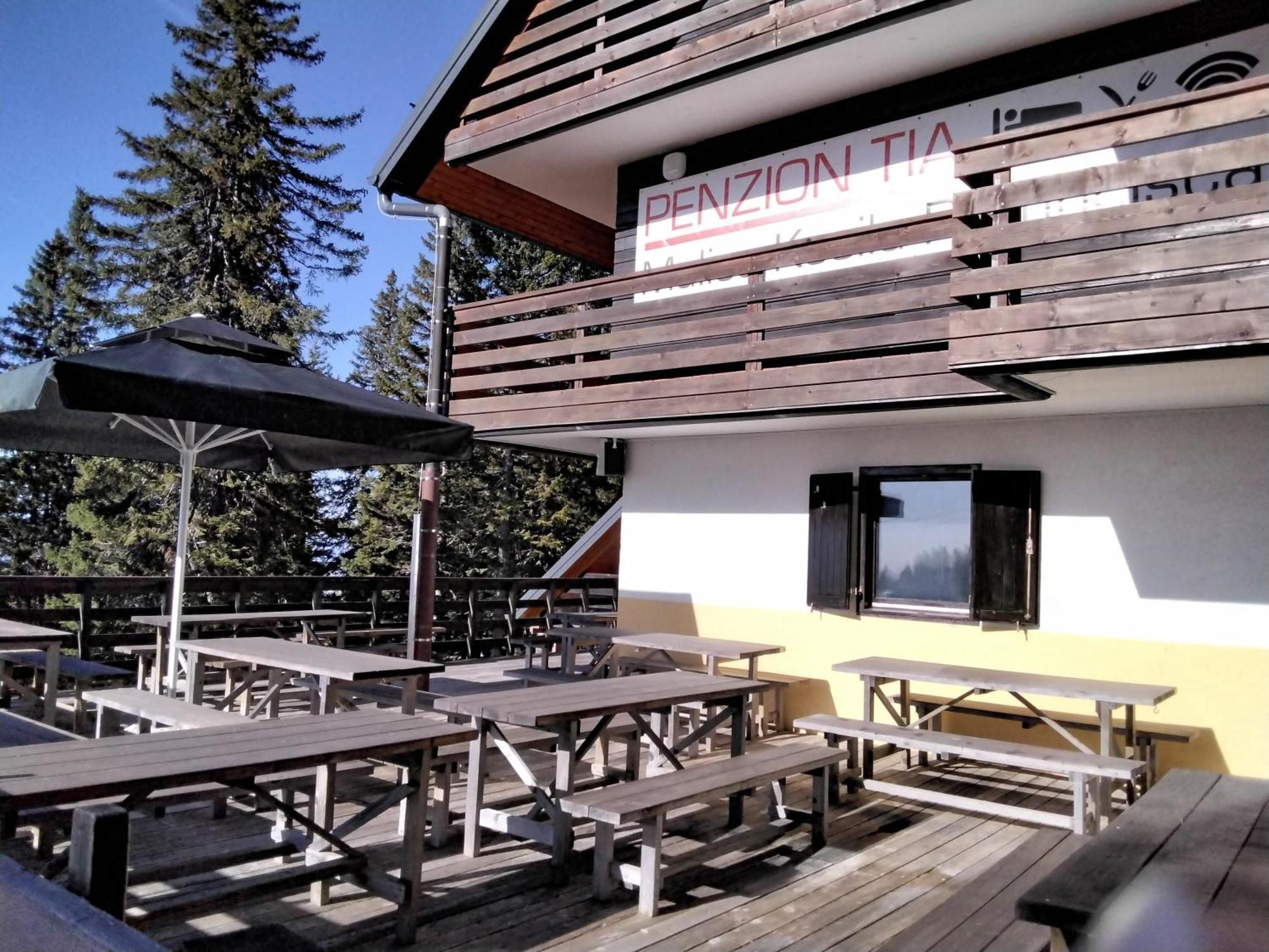 Accommodation And Restaurant Tia Cerklje na Gorenjskem Exterior photo